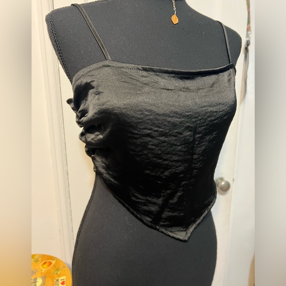 Tie back crop